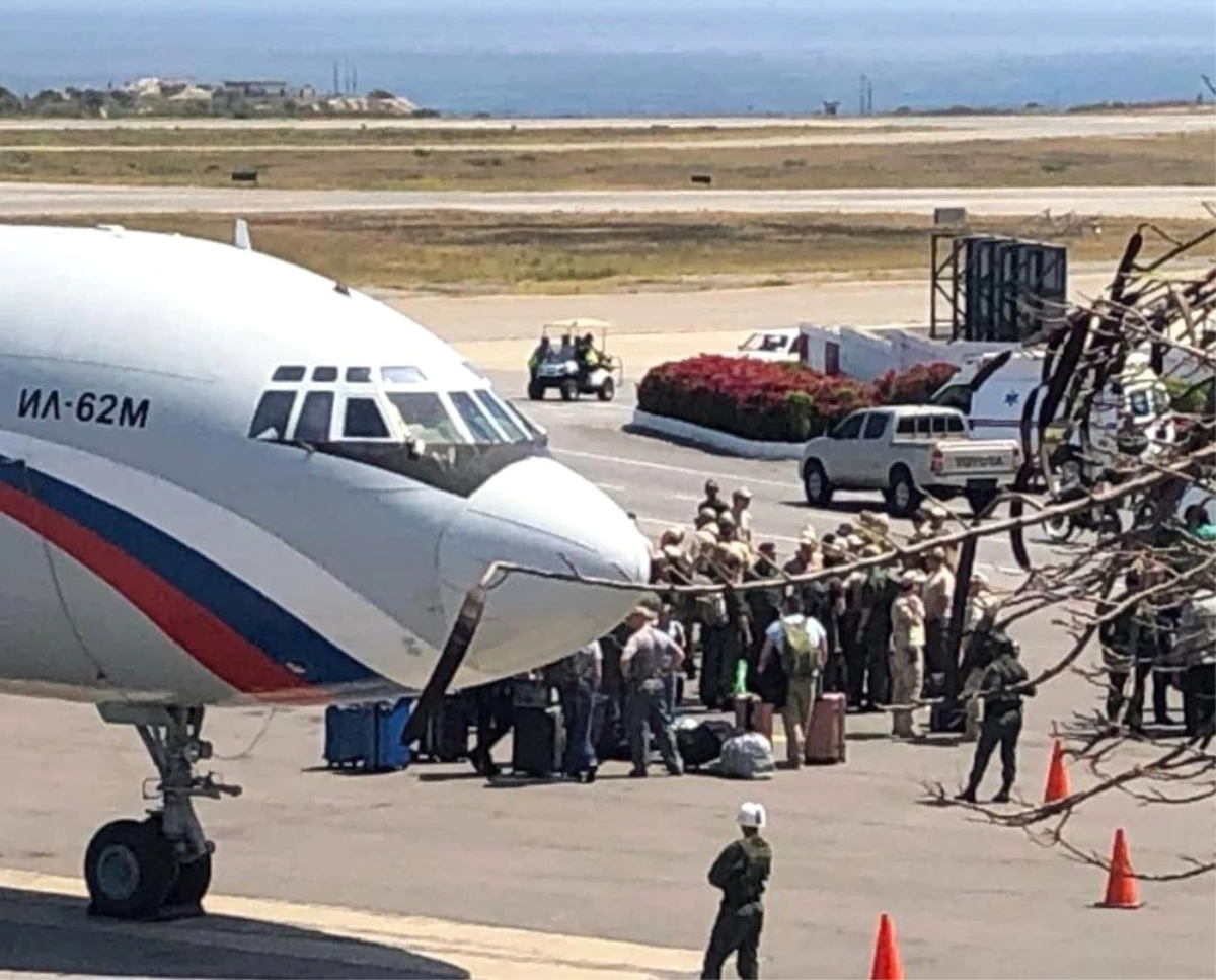 Rusya\'dan Venezuela\'ya 2 Uçak Dolusu Malzeme ve 99 Askeri Personel İddiası