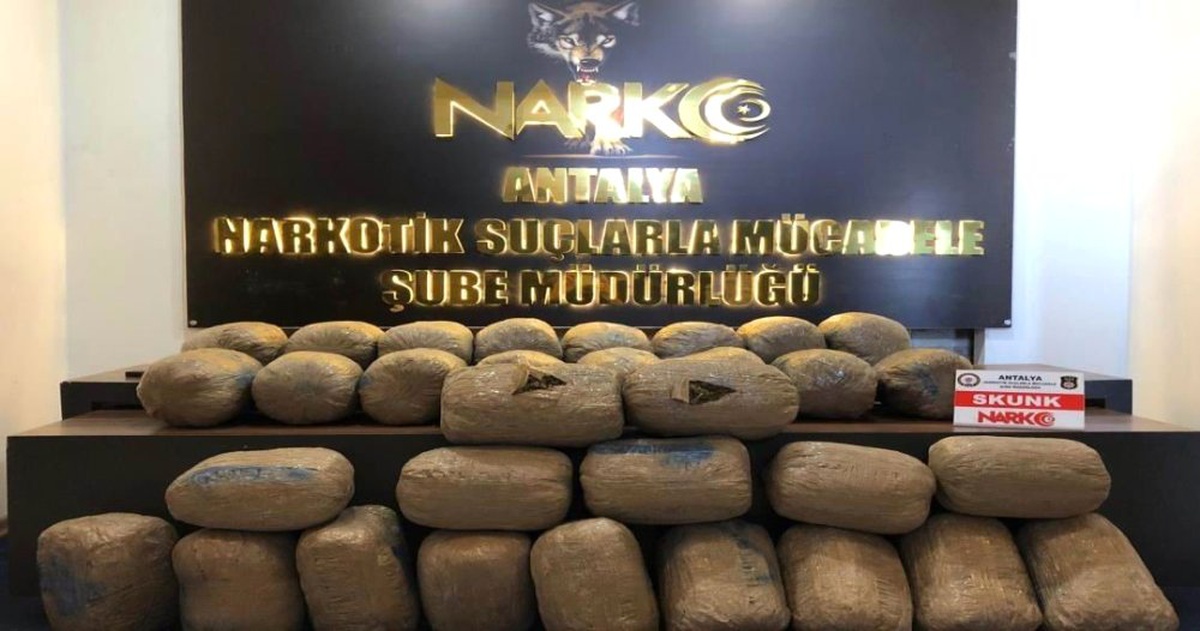 Sebze Kasalarında Uyuşturucu Sevkiyatı Polise Takıldı