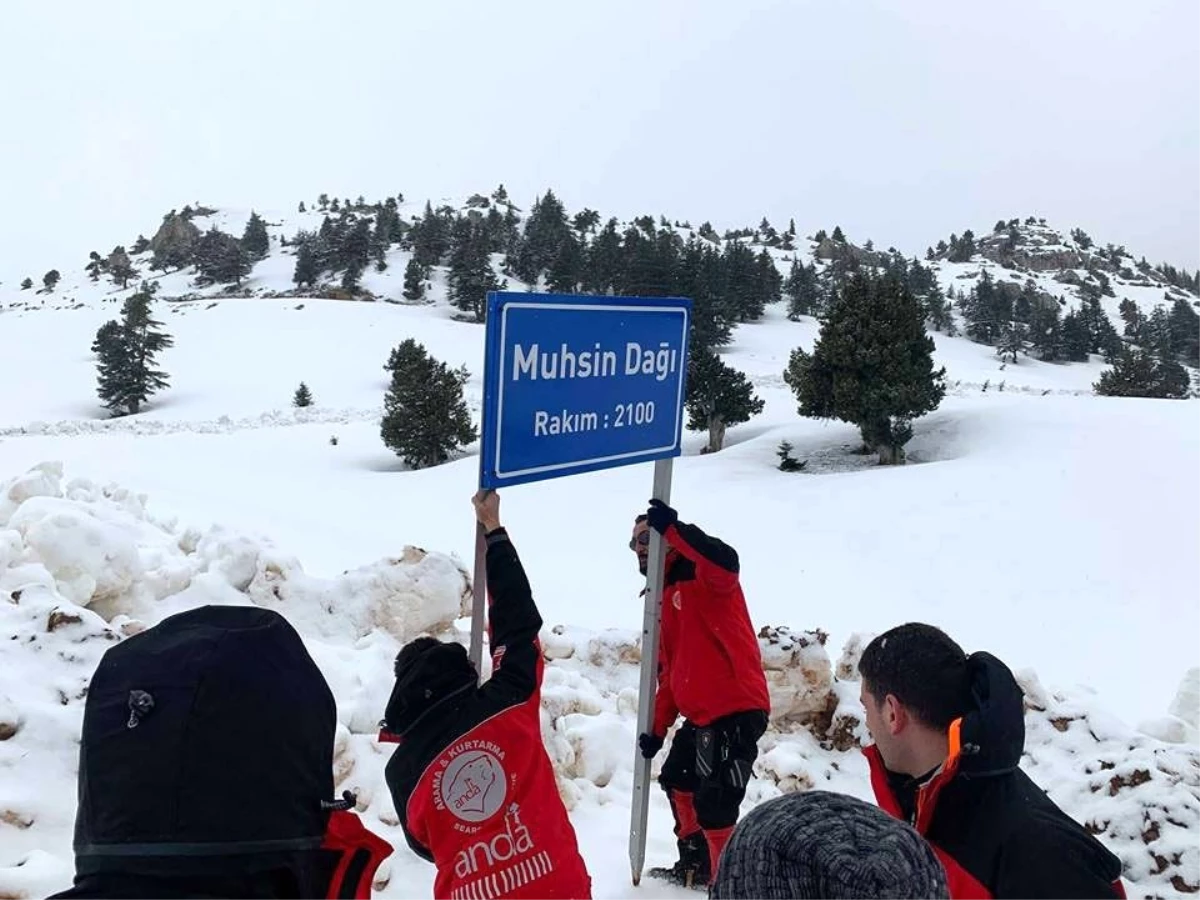 Muhsin Yazıcıoğlu\'nun Helikopterinin Düştüğü Keş Dağı\'na "Muhsin Dağı" Tabelası Dikildi