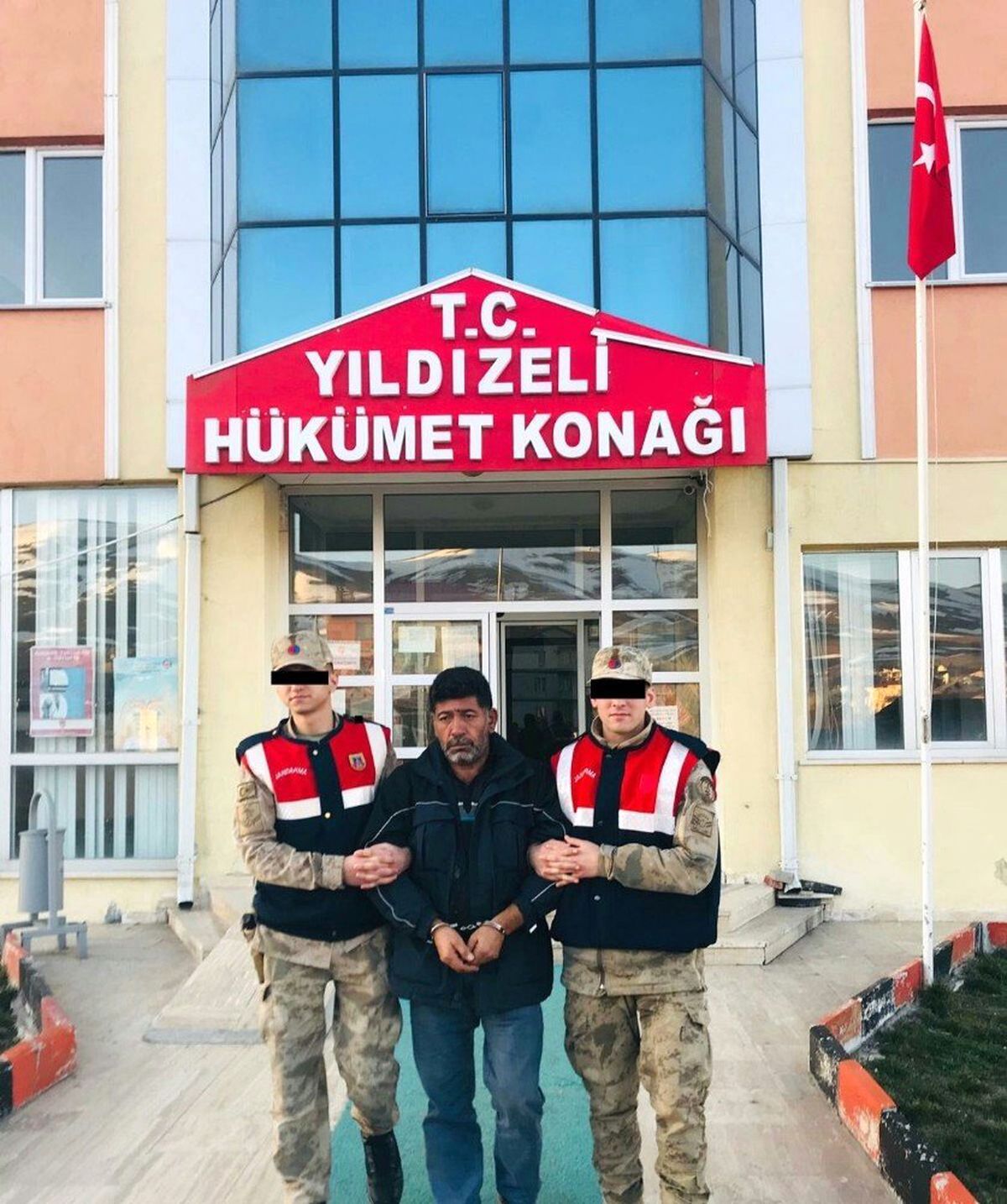 82 Yıl Hapis Cezası Bulunan Şahıs Babasının Evinde Yakalandı