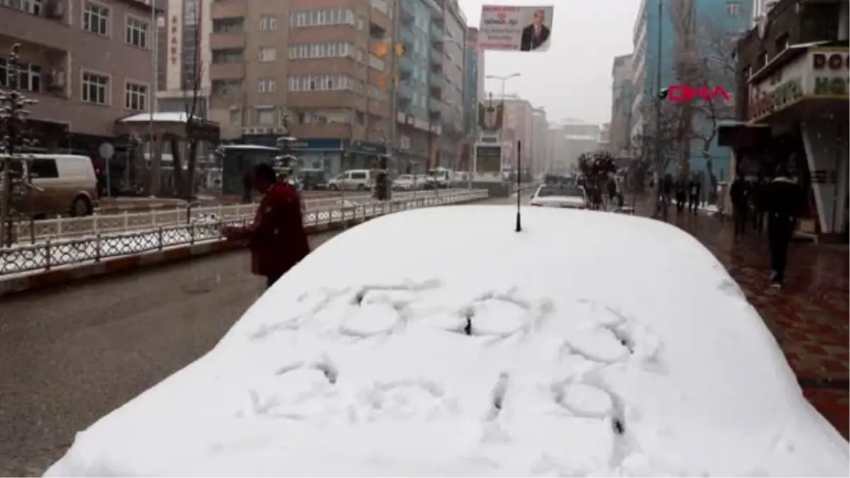 Ağrı Tarihi İshak Paşa Sarayı Beyaza Büründü