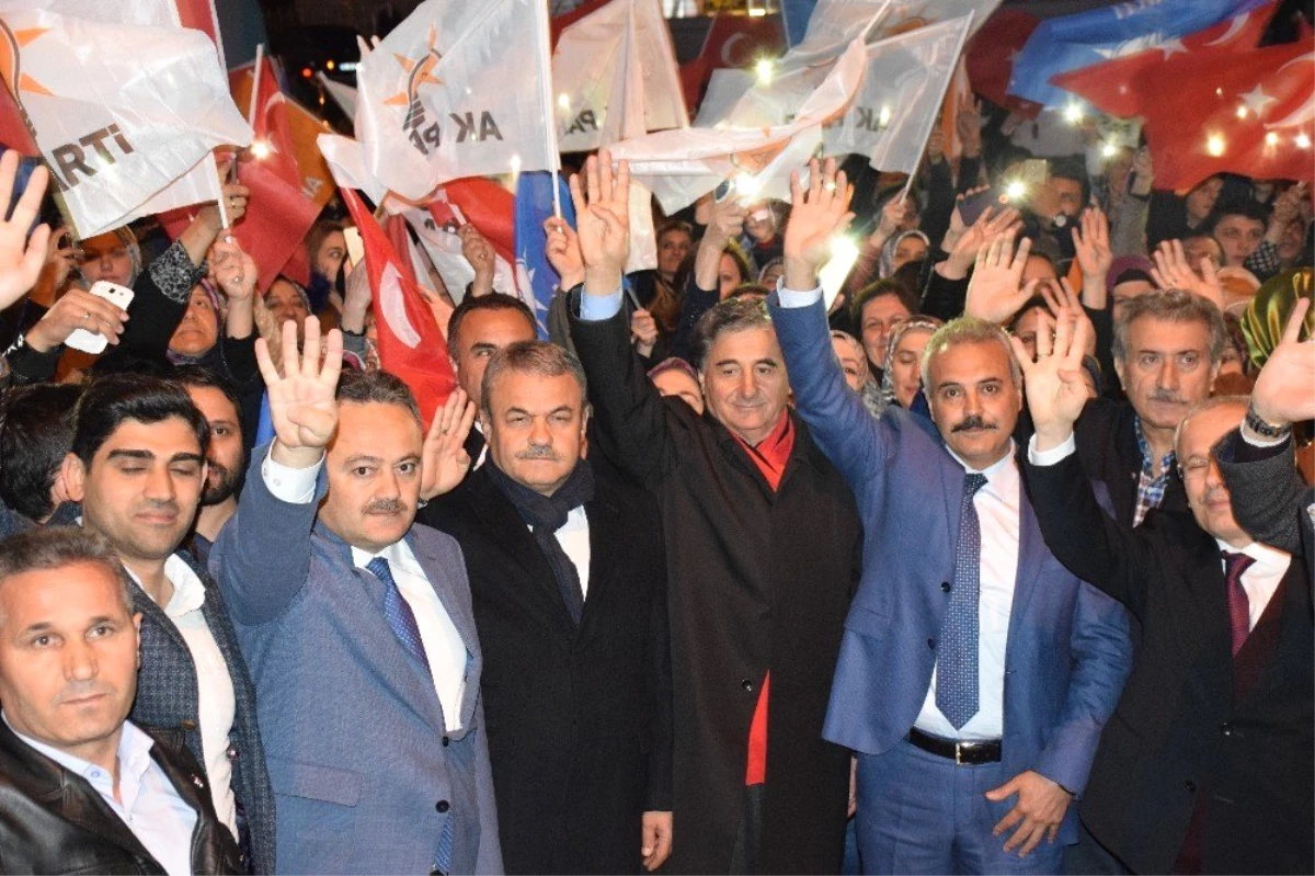 Ak Yürüyüşler Yoğun Katılım ile Başladı