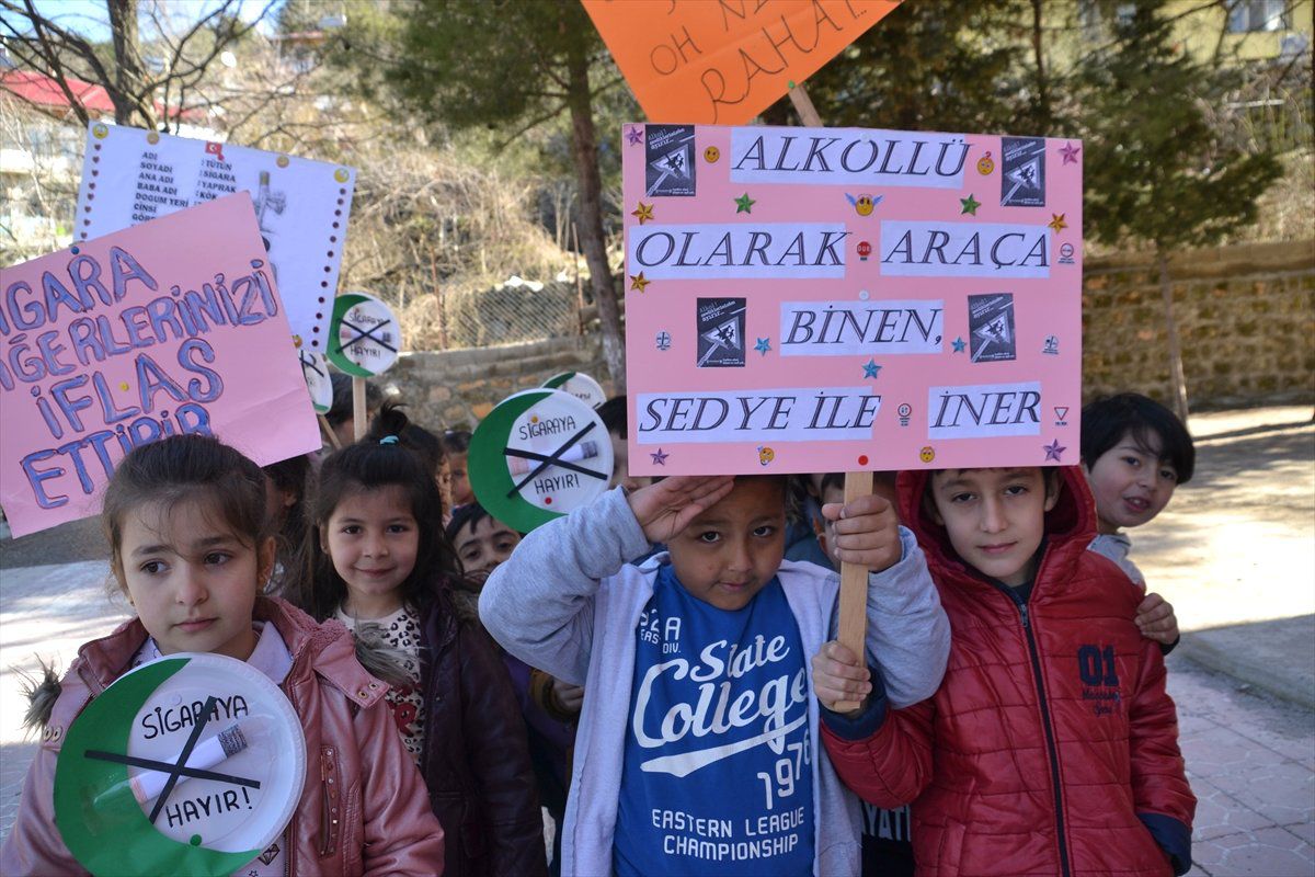 Andırın\'da Bağımlılıkla Mücadele Yürüyüşü