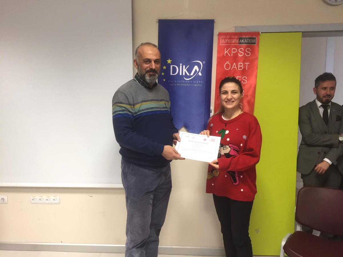 Artuklu Üniversitesinden "Sosyal Bilimlerde Nitel Araştırma Yöntemleri Seminerleri"