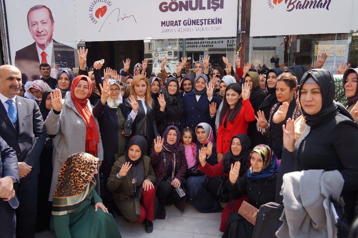 Bakan Selçuk: "İş Başına Gelen Başkanlar, Hizmet Yerine Terör Örgütleriyle El Ele Yürümeyi Tercih...