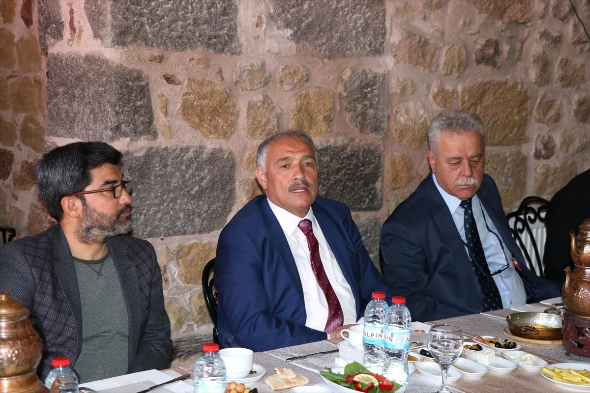 Başkan Özkan\'dan Basın Mensuplarına Veda