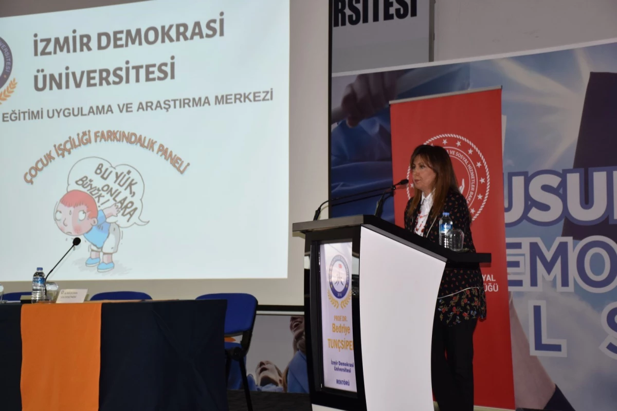 "Çocuk İşçiliği İzmir Demokrasi Üniversitesi\'nde Konuşuldu"