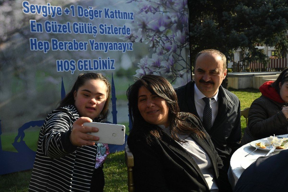 Edirne Valisi Canalp, Özel Çocuklarla Bir Araya Geldi