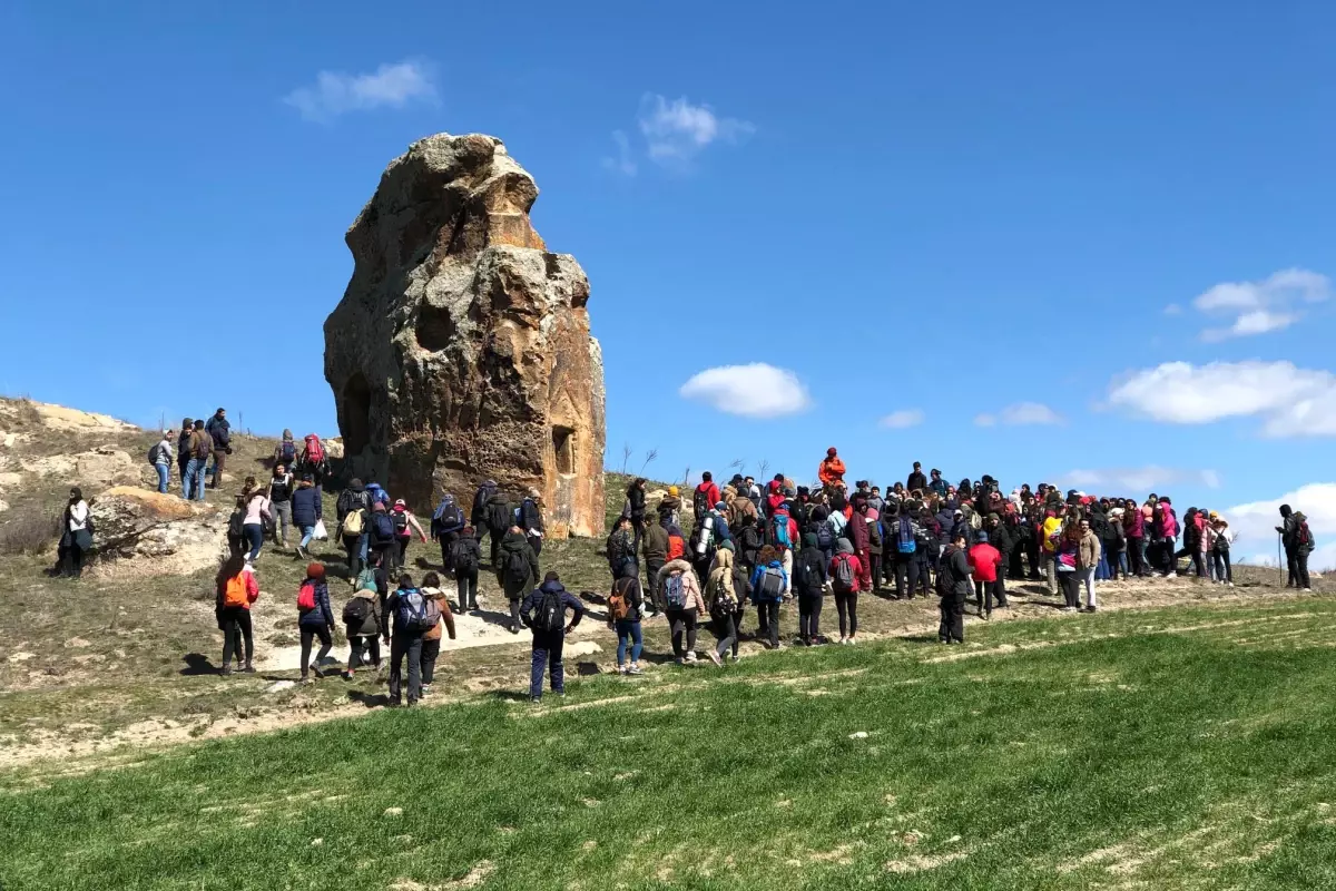 Gençler Bahar Yürüyüşünde Bir Araya Geldi