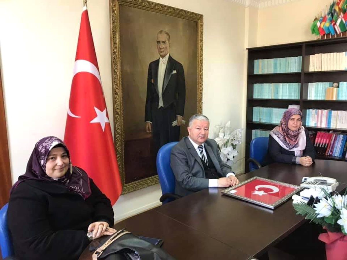Kaymakam Duru\'ya Anlamlı Hediye