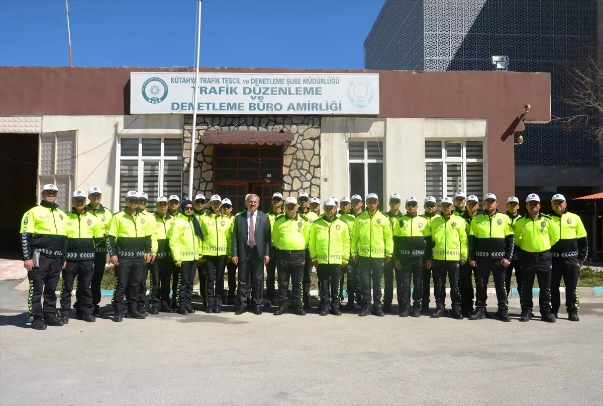 Kütahya\'da Trafik Polislerinin Yeni Üniforması Tanıtıldı