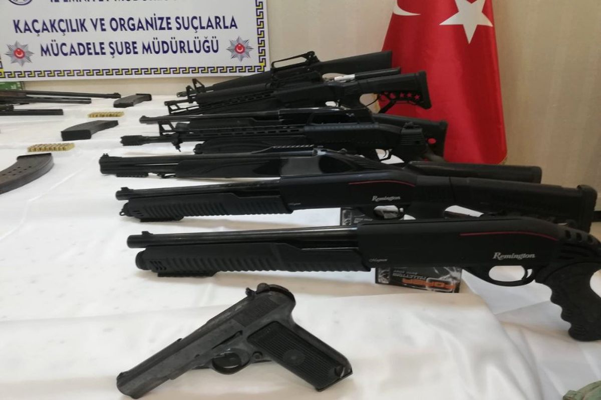 Mardin\'deki Operasyonlarda Cephanelik Ele Geçirildi