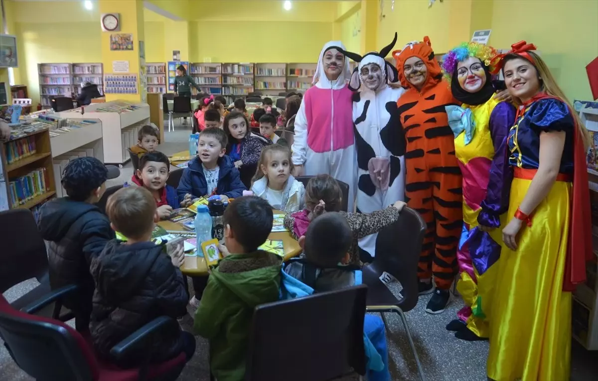 Minikler Kütüphane ile Tanıştı