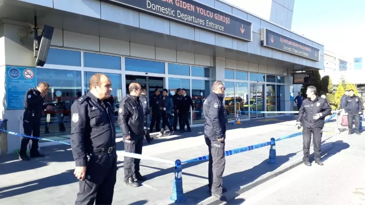 Polis Memuru Önce Meslektaşını Sonra Kendisini Vurdu