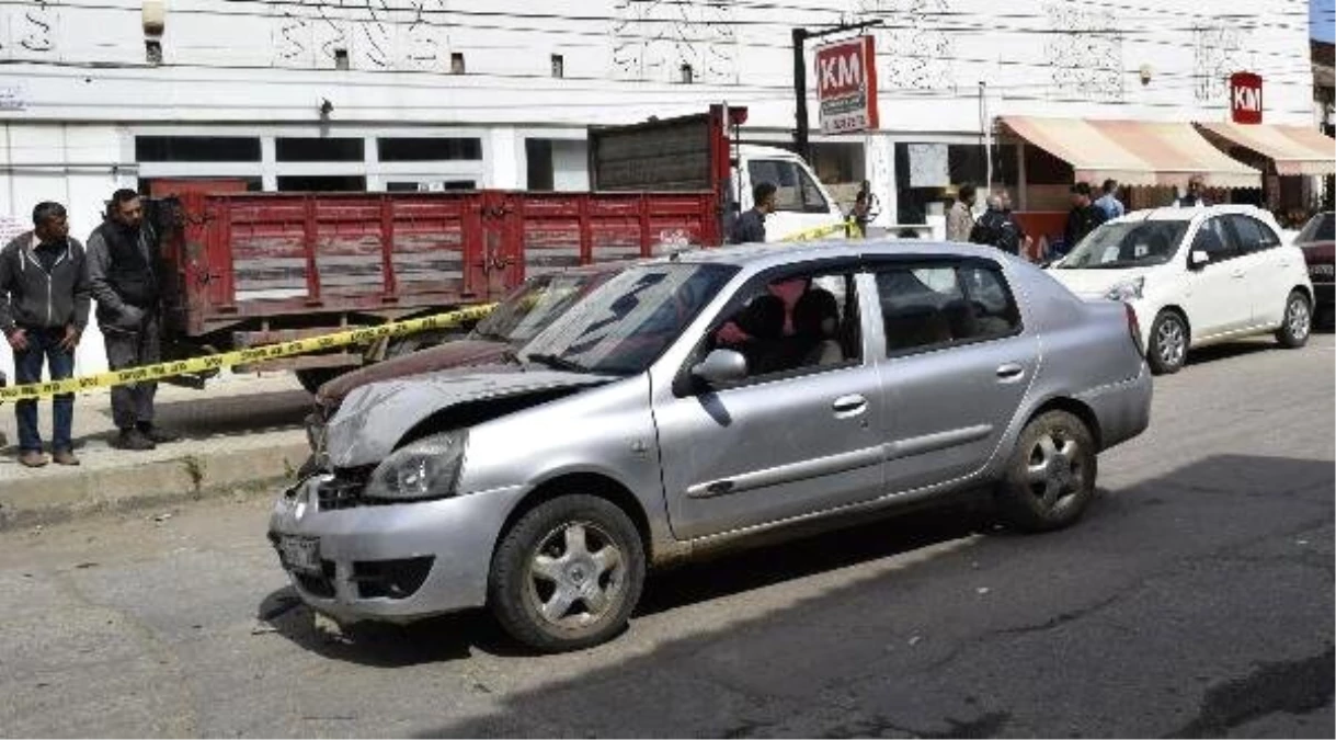Seyir Halindeki Otomobile Pompalı Saldırı; Sürücü Ağır Yaralı