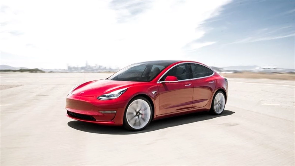 Tesla Model 3, Avrupa\'da En Çok Satılan Elektrikli Otomobil Oldu