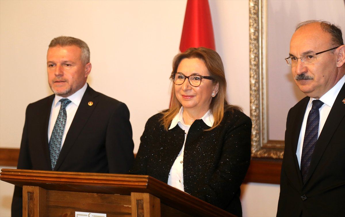 Üreticileri Güçlendirip Rekabetçi Olmalarını Öngörüyoruz"