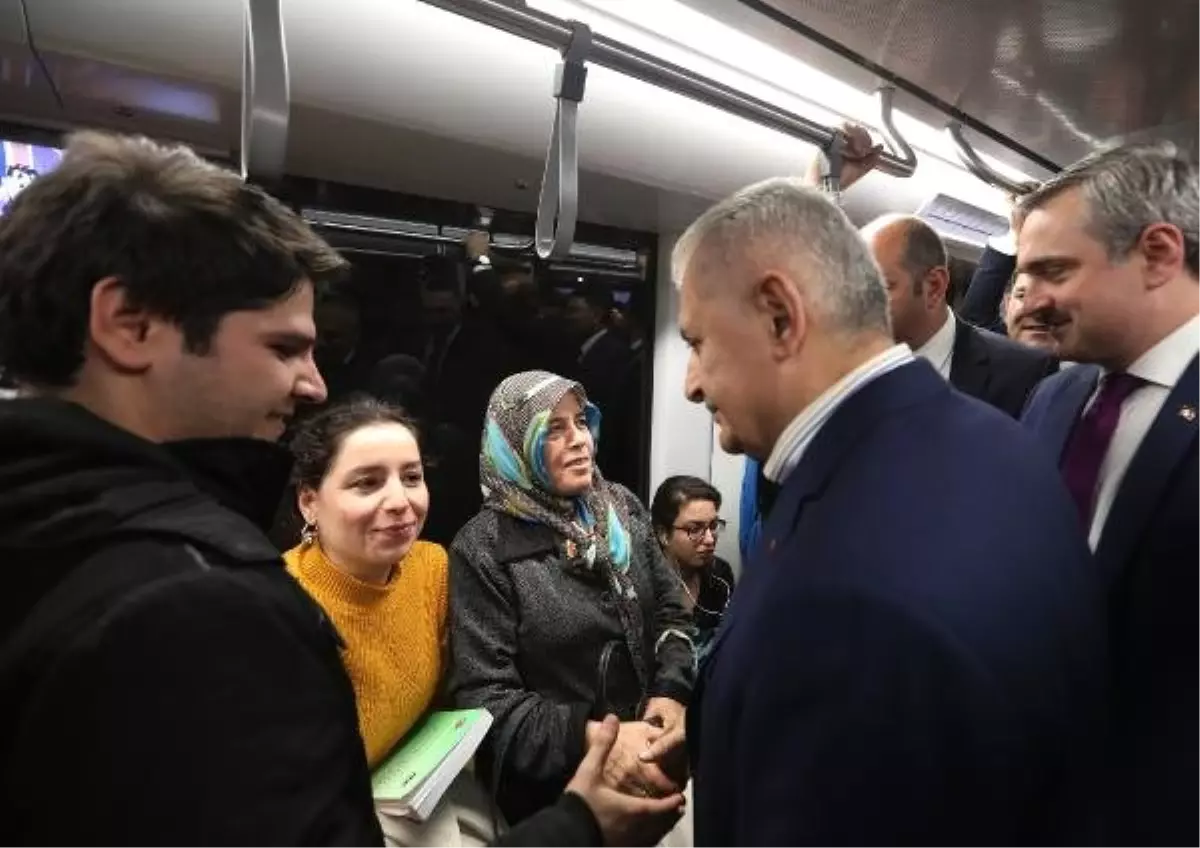 Yıldırım Ümraniye\'de Metroya Bindi