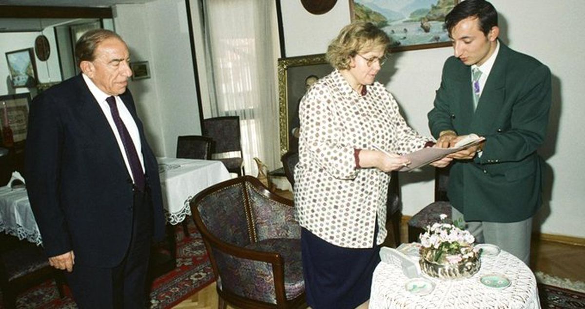 Alparslan Türkeş'in Eşi Seval Türkeş'ten Mansur Yavaş'a Destek: Milliyetçi Görüşünden Ödün Vermemiştir