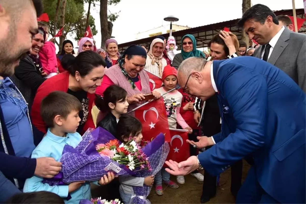 Cengiz Ergün\'e Sarıgöl\'de Yoğun İlgi