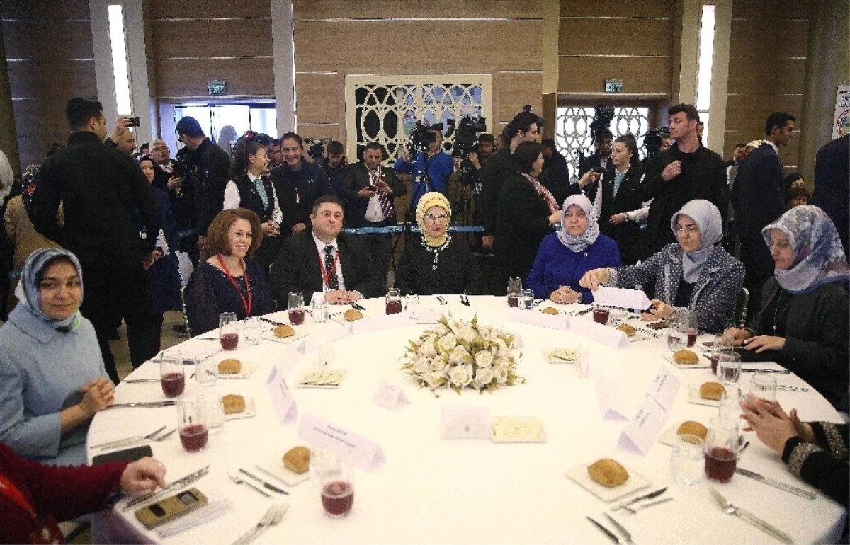 Emine Erdoğan Zeytinburnu\'nda Rumeli-Balkan Kadınlarıyla Buluştu