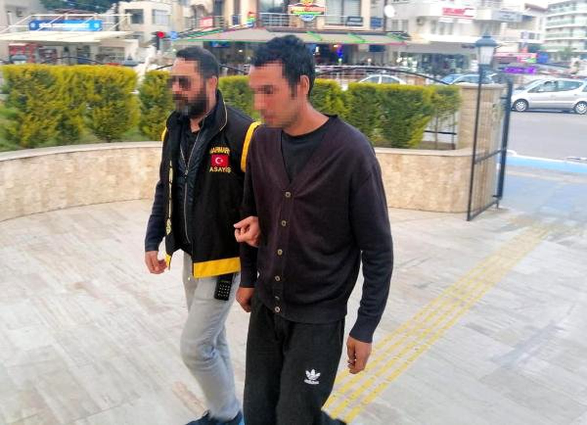 Hırsızlık Yaparken Suçüstü Yakalanan Cezaevi Firarisi, Tutuklandı
