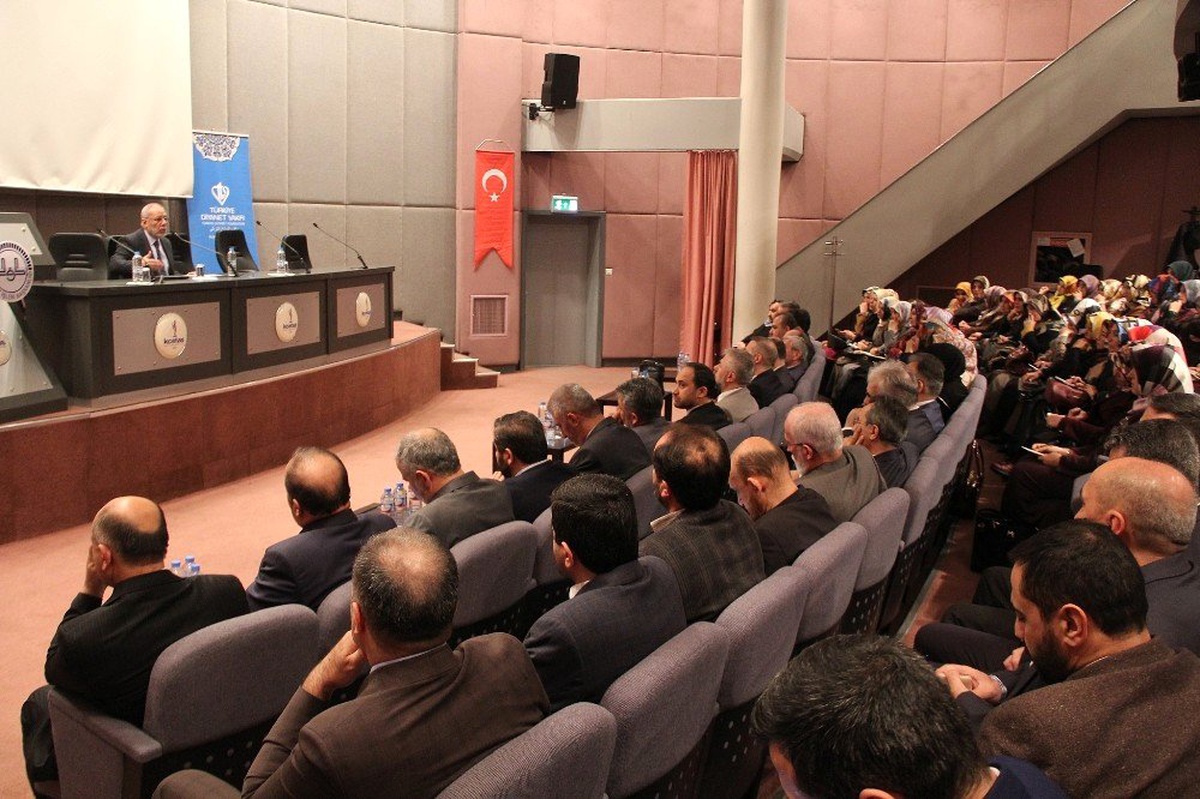 Hüseyin Kayapınar\'dan \'Fetva Usulü\' Semineri