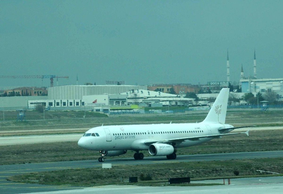 Kabin Basıncı Düşen Litvanya Uçağı İstanbul\'a İniş Yaptı