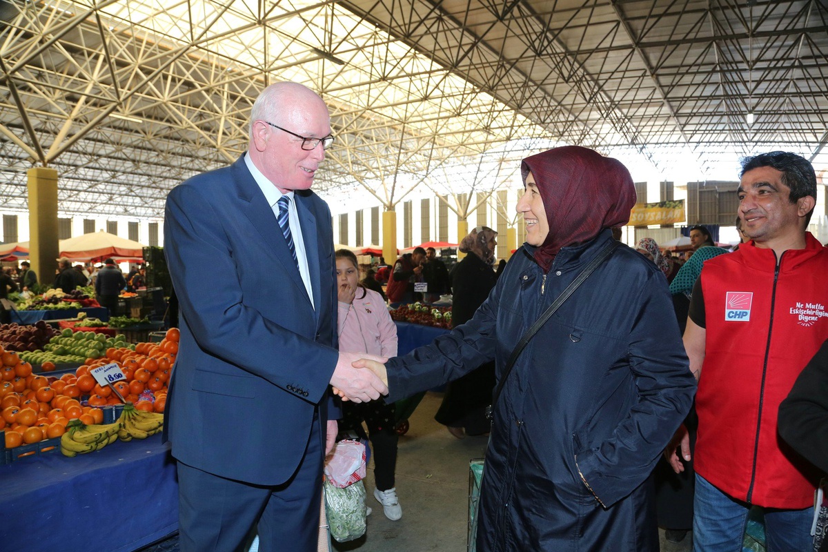 Kazım Kurt Emek Sakinlerini Ziyaret Etti