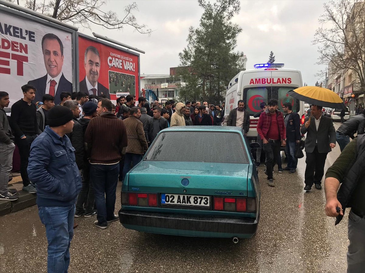 Otomobilin Çarptığı Genç Kız Yaralandı