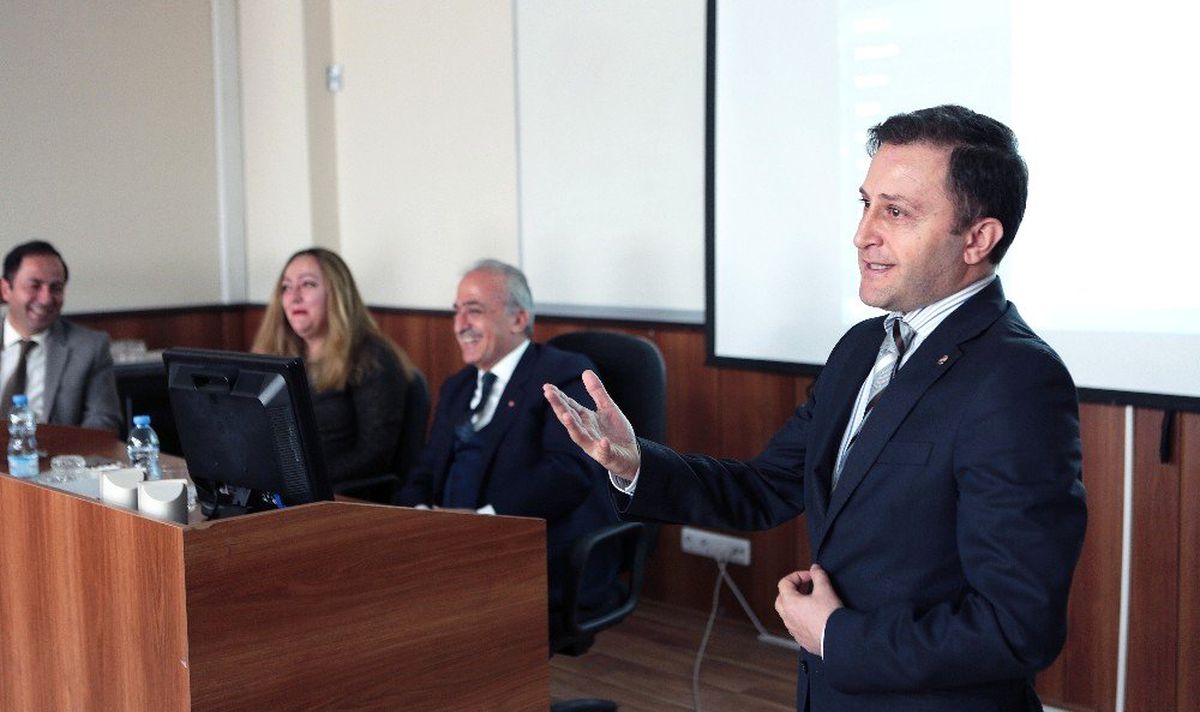 Rektör Çomaklı: "Bölgesel Kalkınmayı Bizzat Üstleneceğiz"