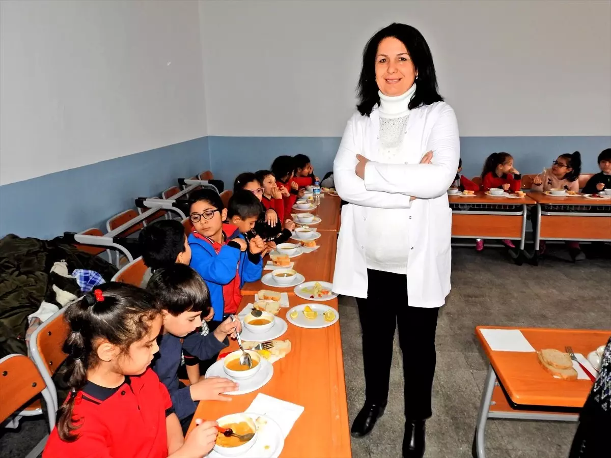 Sağlıklı Beslenme İçin Okulda "Çorba Günü"