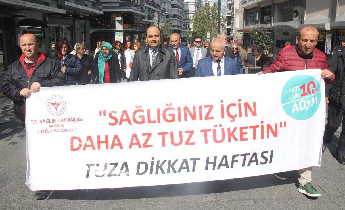 Tuz Tüketimine Dikkat Çekmek İçin Yürüdüler