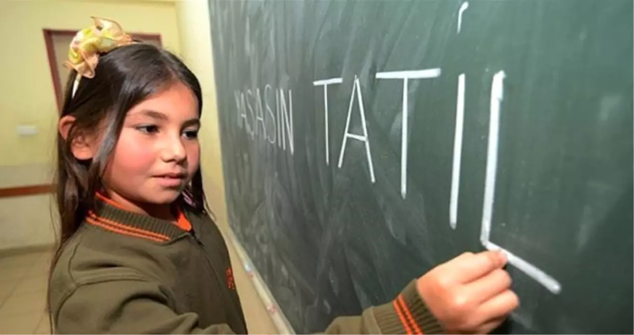 1 Nisan Pazartesi Okullar Tatil Olacak Mı? (Resmi Tatiller Takvimi 2019)