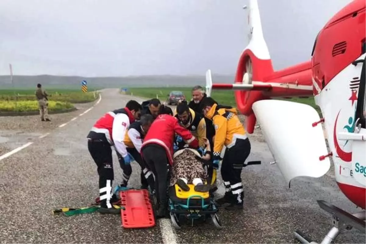 Ambulans Helikopter, Kazada Yaralanan Kadın İçin Yola İndi