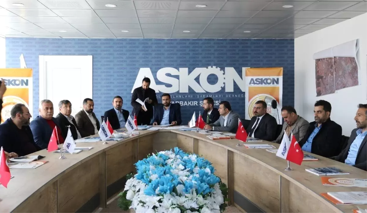 Askon, Genç Girişimcilere Sertifikalarını Dağıttı