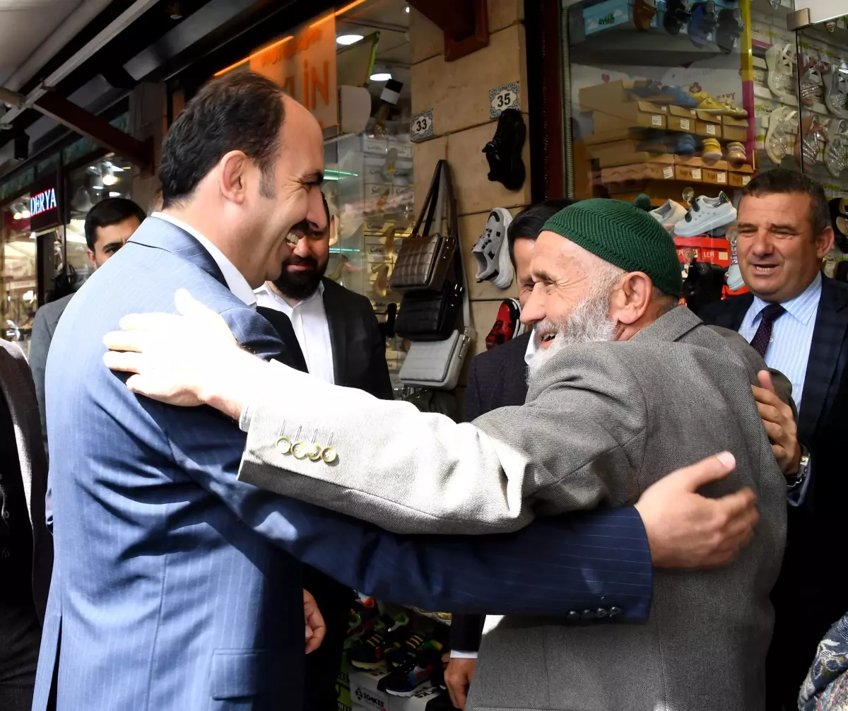 Başkan Altay Tarihi Bedesten Esnafını Ziyaret Etti
