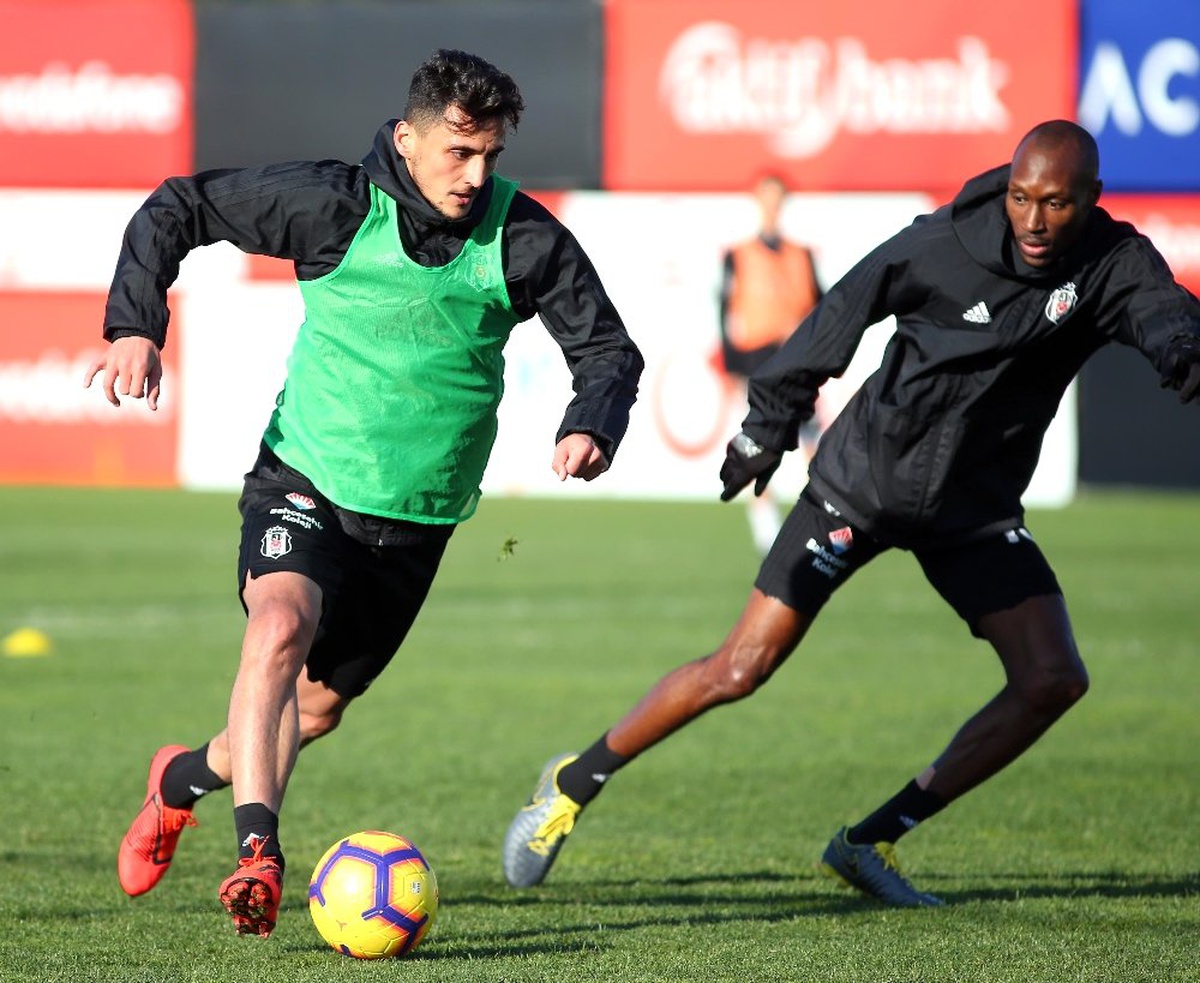 Beşiktaş, Kondisyon ve Taktik Çalıştı