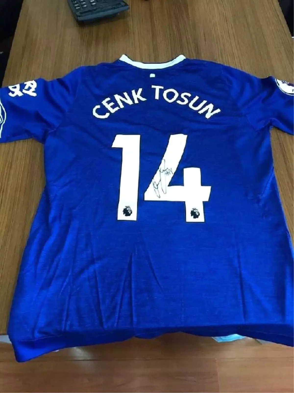 Cenk Tosun\'dan Eskişehirspor\'a Destek