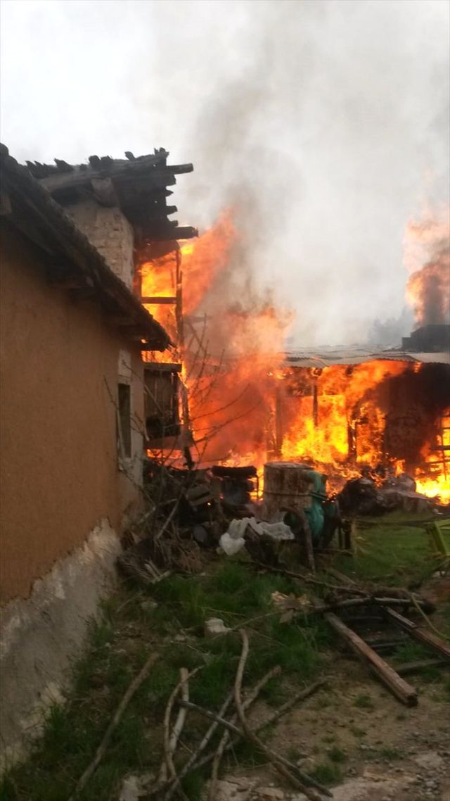 Denizli’de Ev Yangını Son Dakika