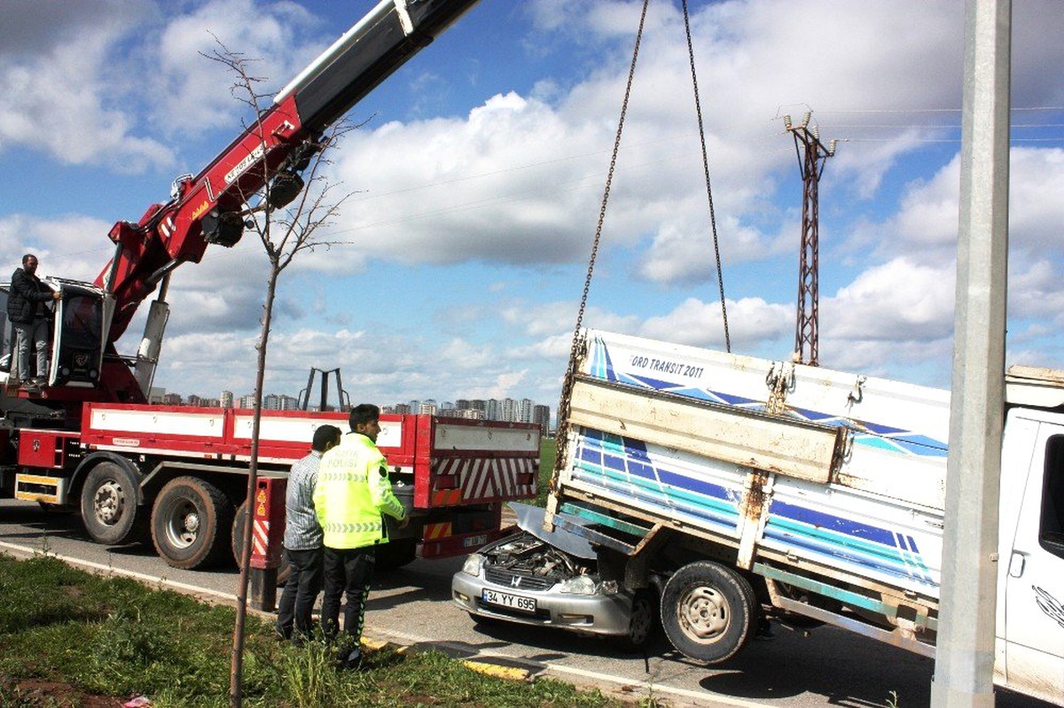 Diyarbakır\'da Zincirleme Trafik Kazası