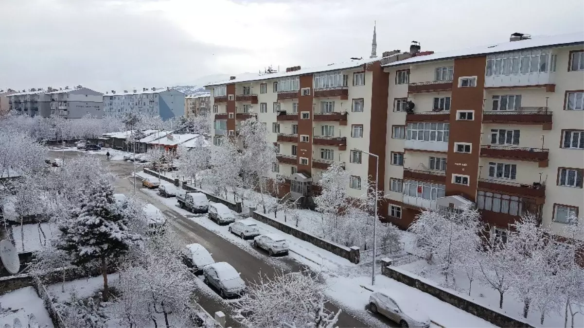 Erzurum\'da Kar Yağışı