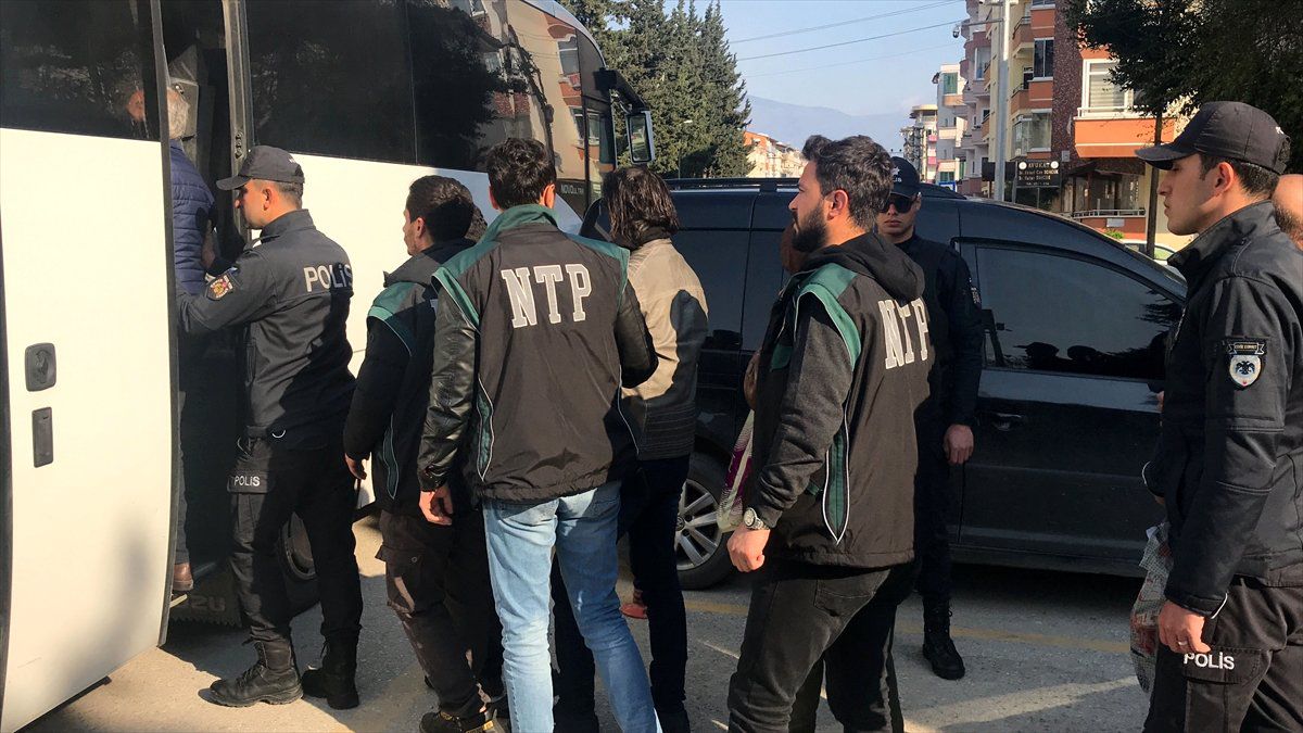 Hatay\'daki Göçmen Kaçakçılığı ve Sahte Evrak Operasyonu