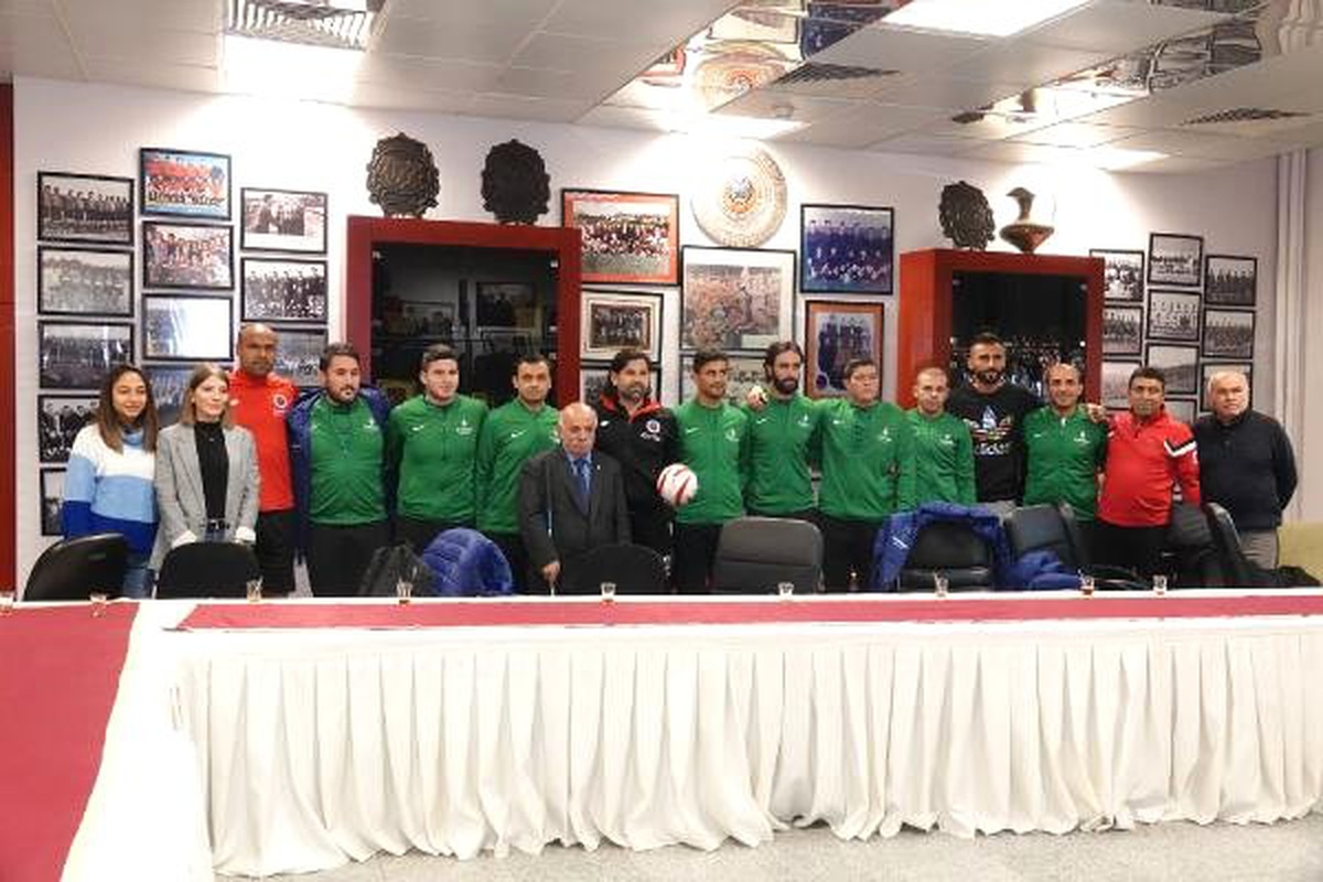 İbrahim Üzülmez: Karakterli Oyunculara Sahibim