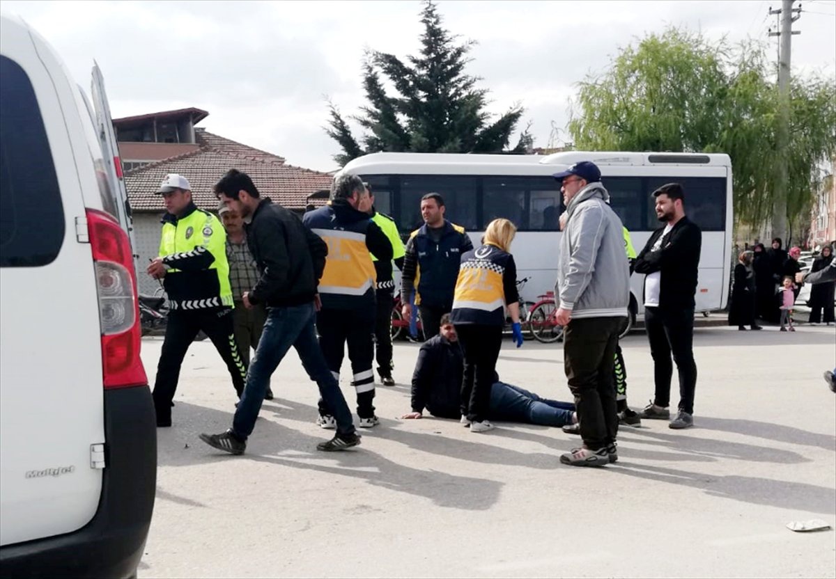 İnegöl\'deki Kazada Motosiklet Sürücüsü Yaralandı