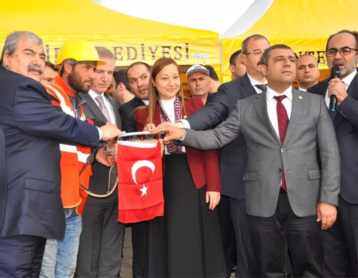 İslahiye Abdulkadir Konukoğlu Camisi\'nin Temeli Atıldı