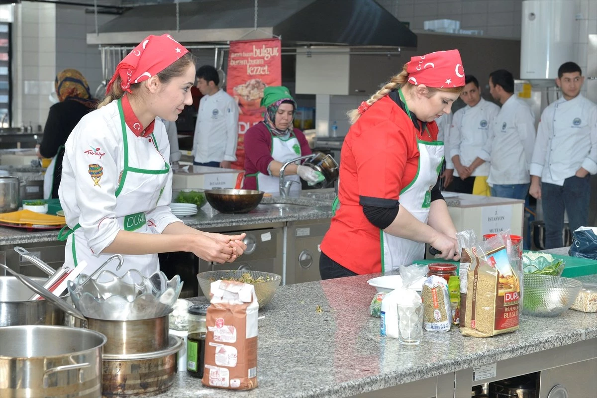 Kmü\'de "Karaman Yöresel Yemek Yarışması" Düzenlendi