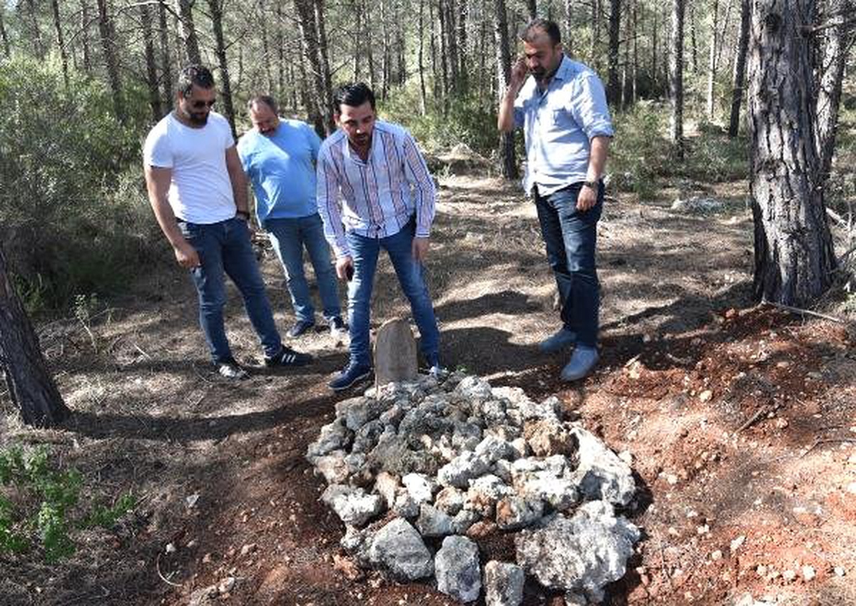 Ormandaki Mezardan Köpek Ölüsü Çıktı