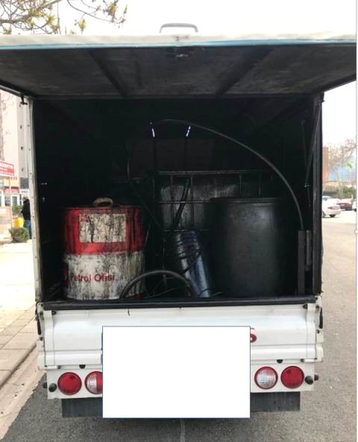 Polis 3 Bin Litre Kaçak, Karışımlı Akaryakıt Ele Geçirdi