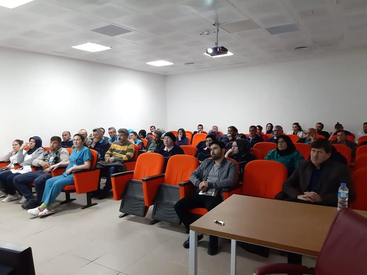 Uzman Doktor İhsan Dinçer Soyer: "Kene Hafife Alınmamalı"